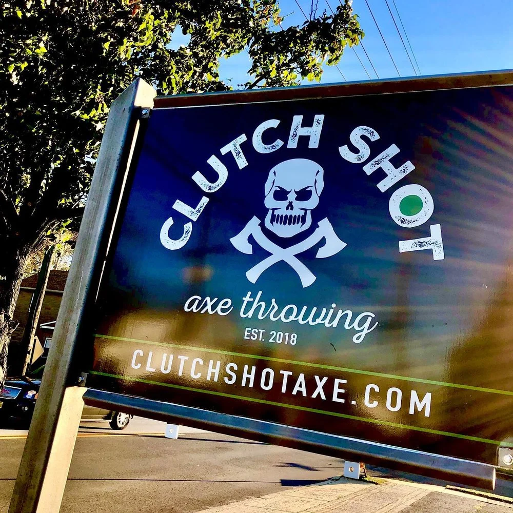 Clutch Shot Axe Throwing image