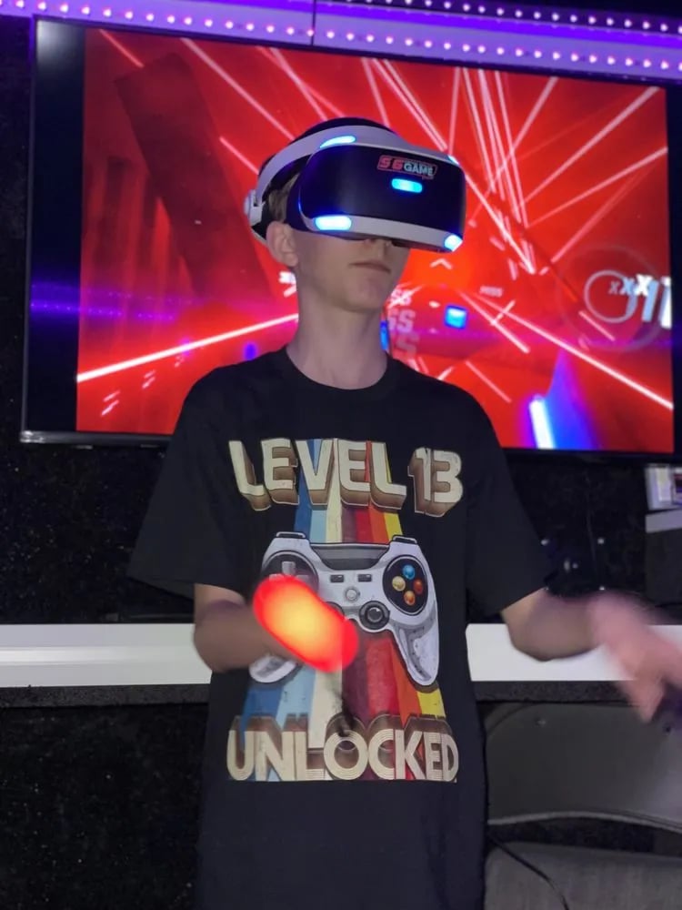 916 Virtual Reality Game Truck image