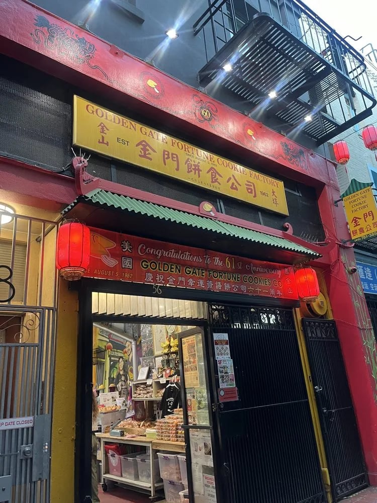 Stretchy Pants Food Tours image