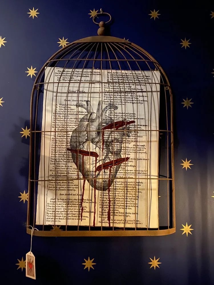 Strange Bird Immersive image