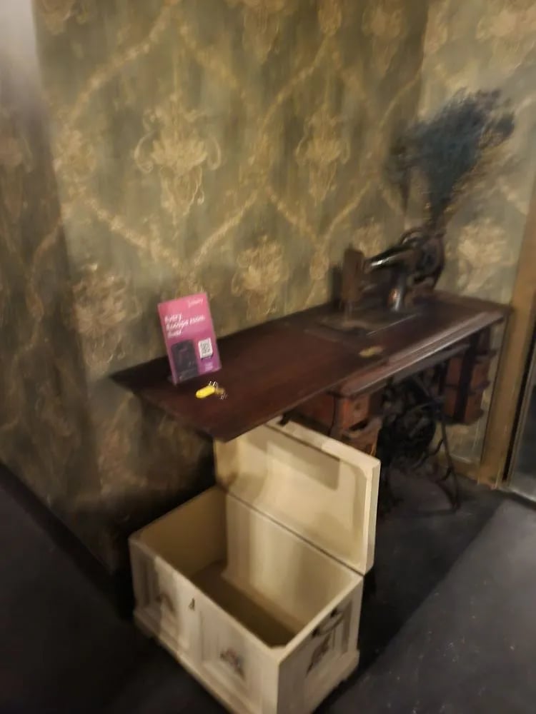 MyssTic Rooms image