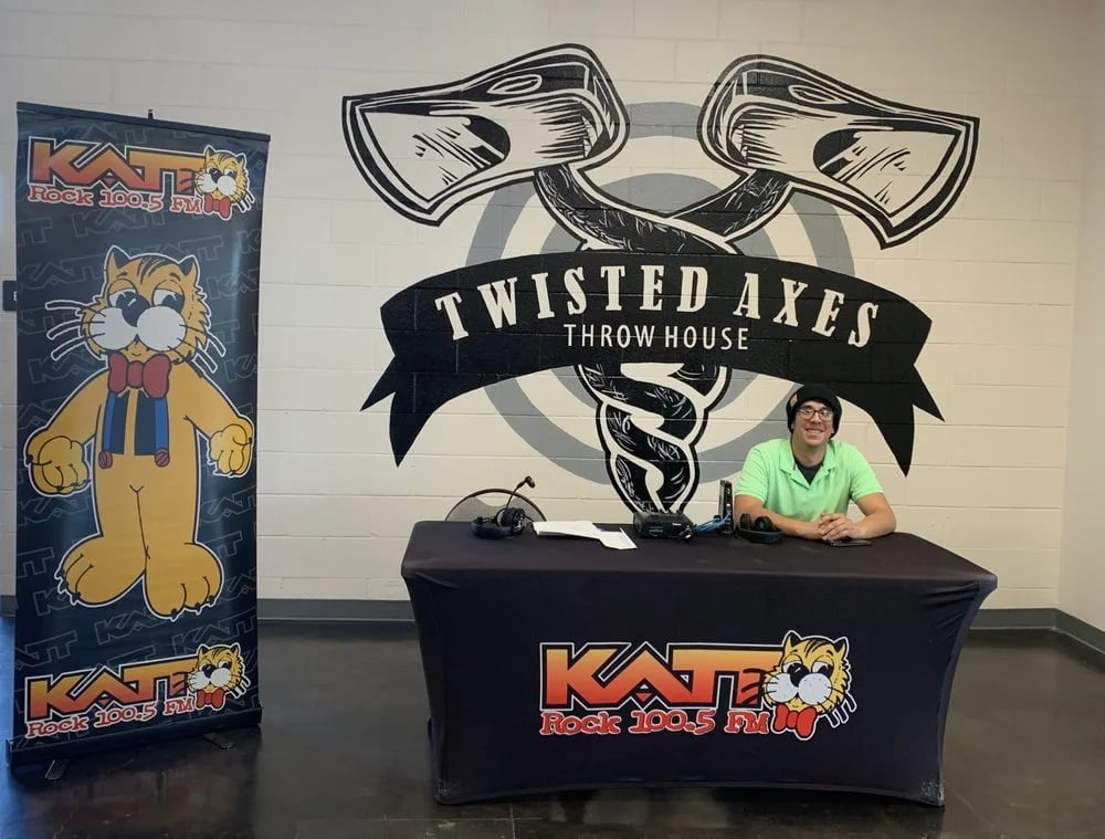 Twisted Axes Throw House Moore image