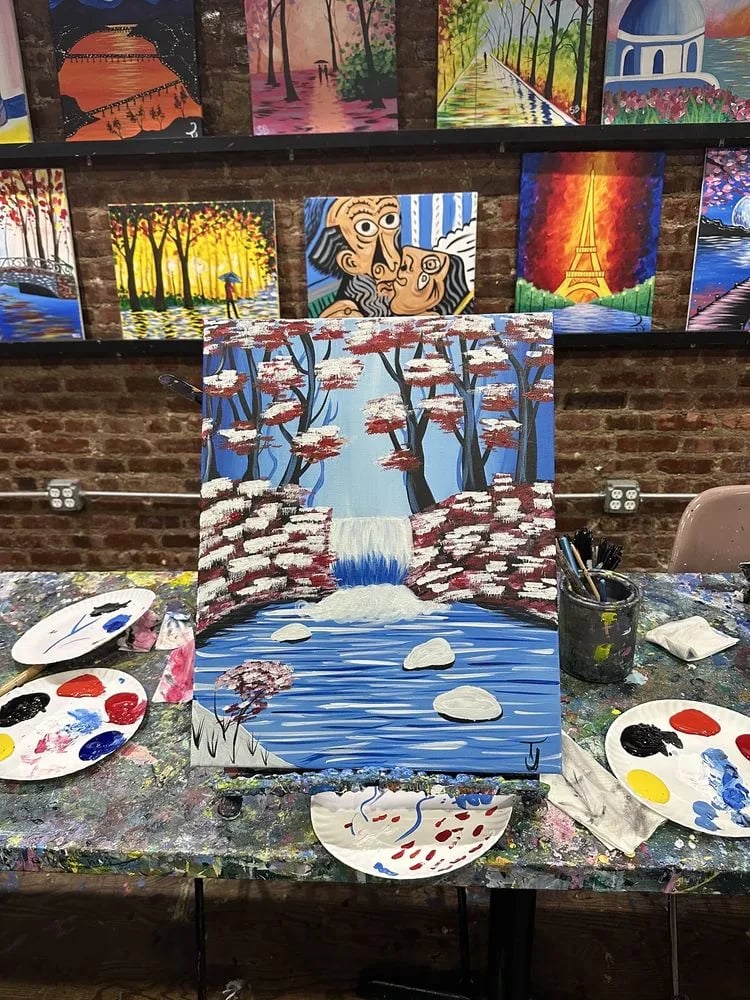 Painting Lounge image