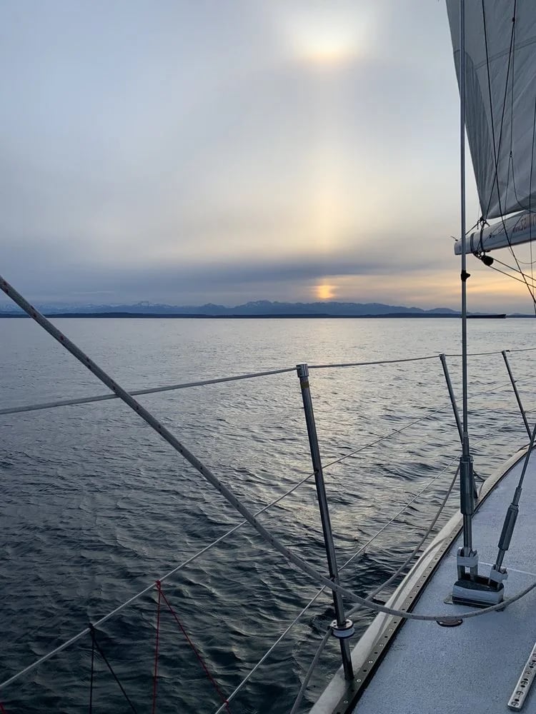 Sailing Seattle image