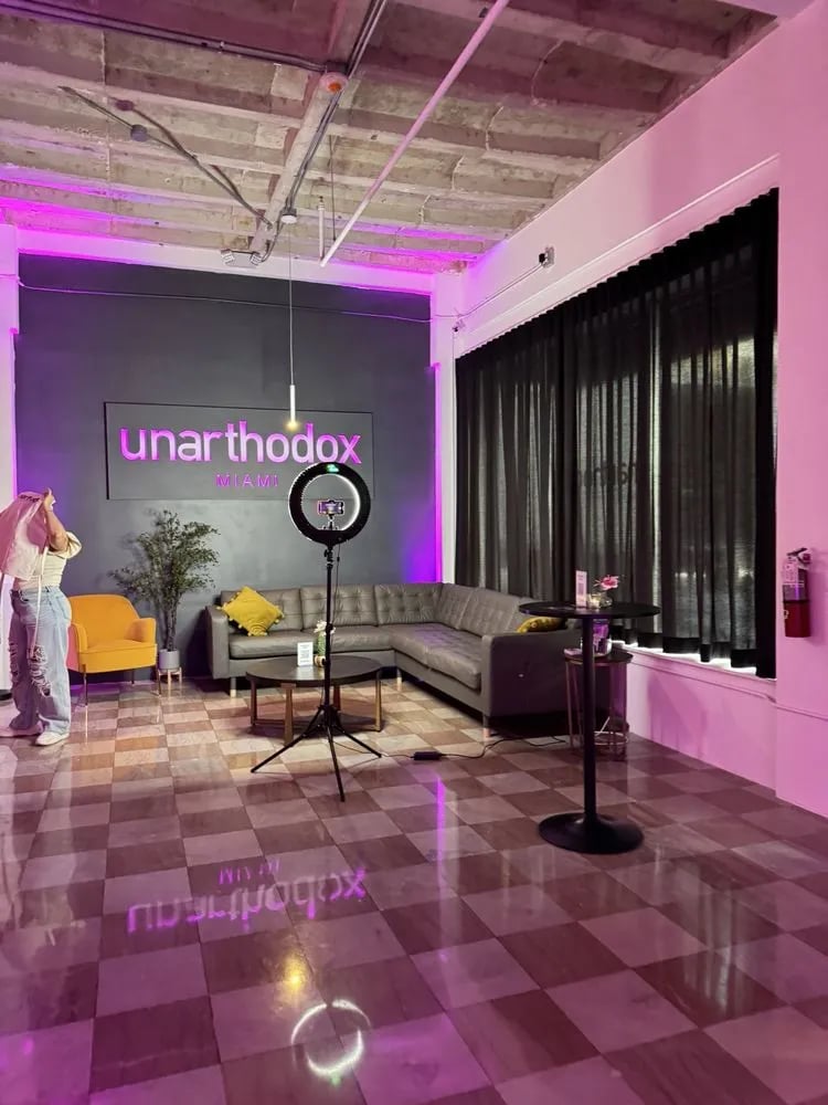Unarthodox image