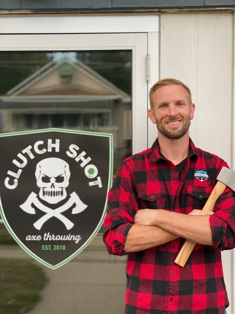 Clutch Shot Axe Throwing image