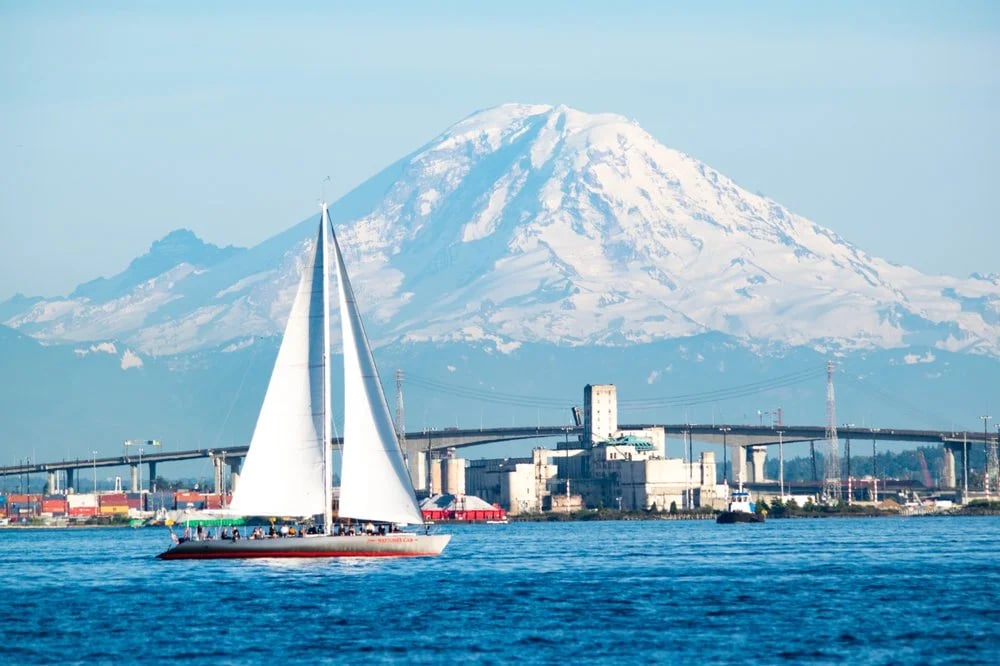 Sailing Seattle image