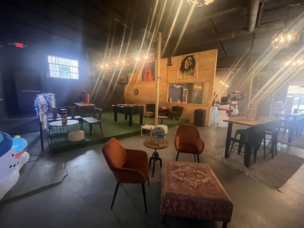 Bury the Hatchet Axe Throwing Atlanta image