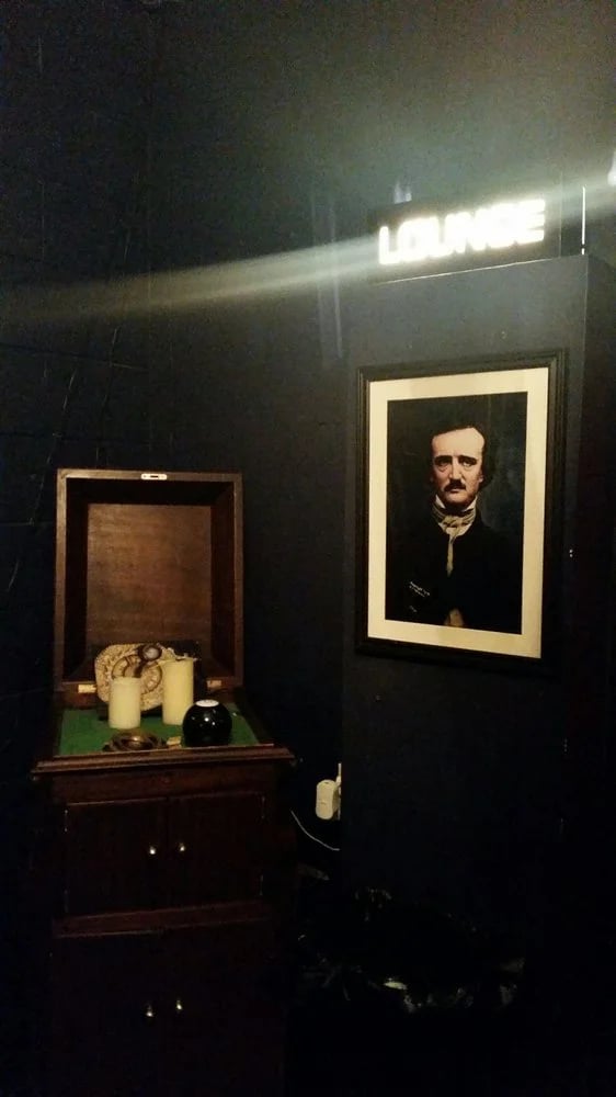 Ravenchase image