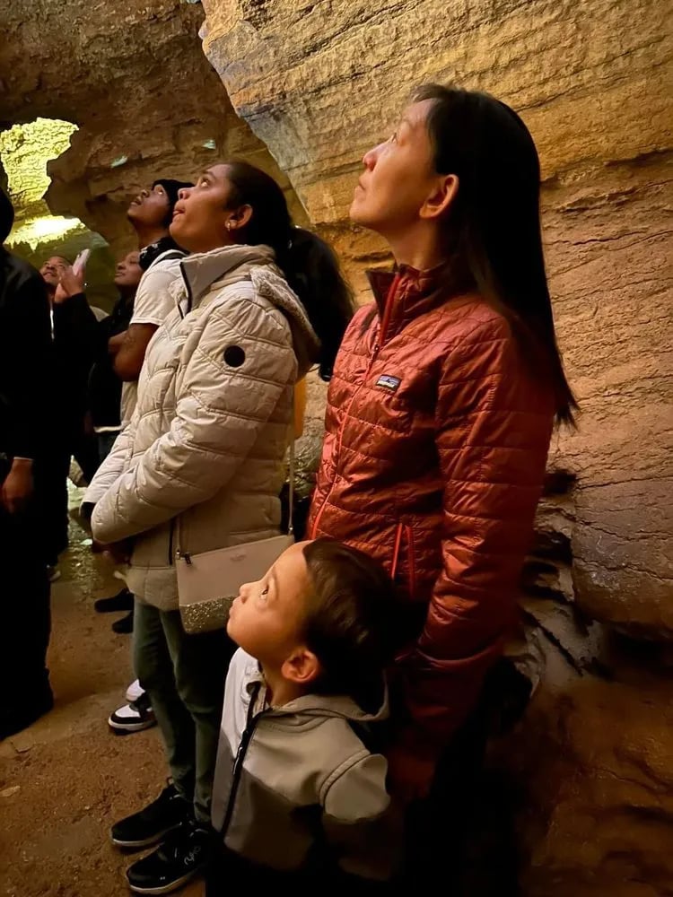 Cave of the Winds Mountain Park image