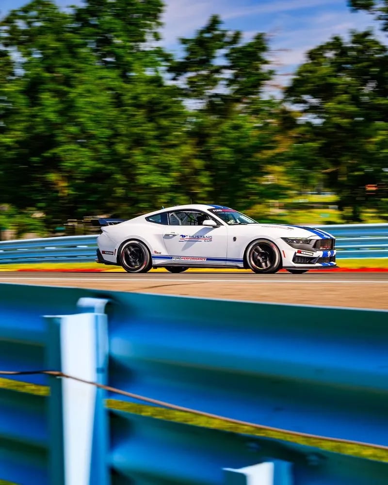 NOLA Motorsports Park image