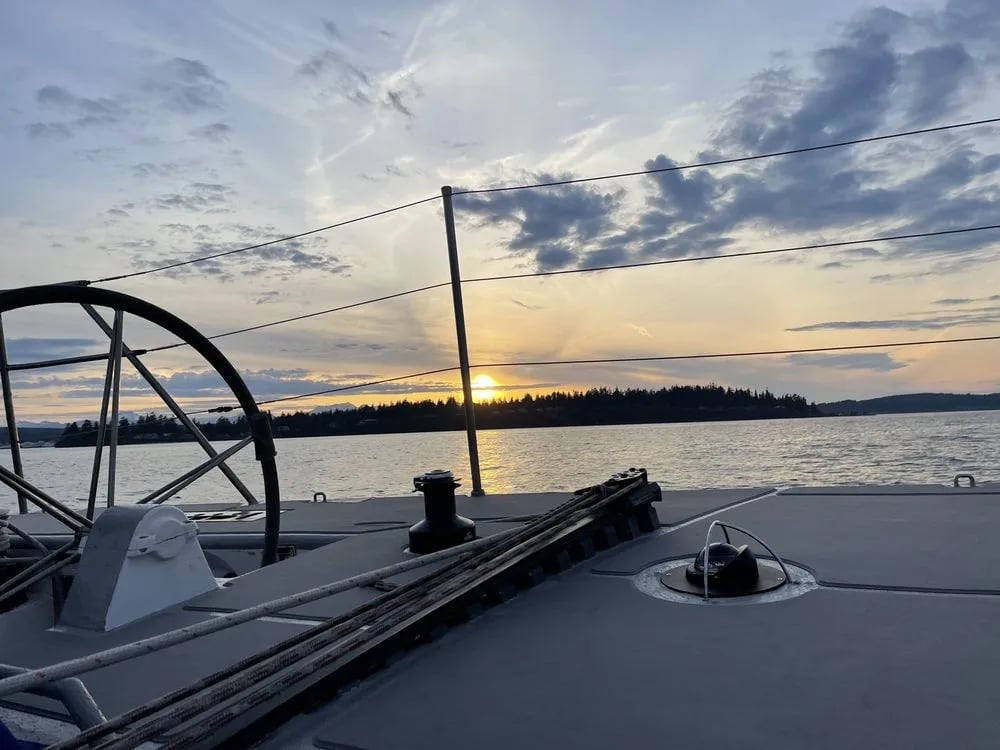 Sailing Seattle image