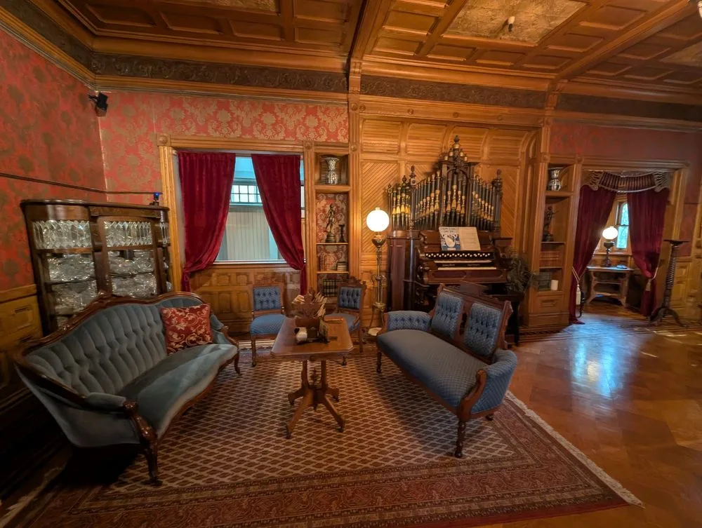 Winchester Mystery House image