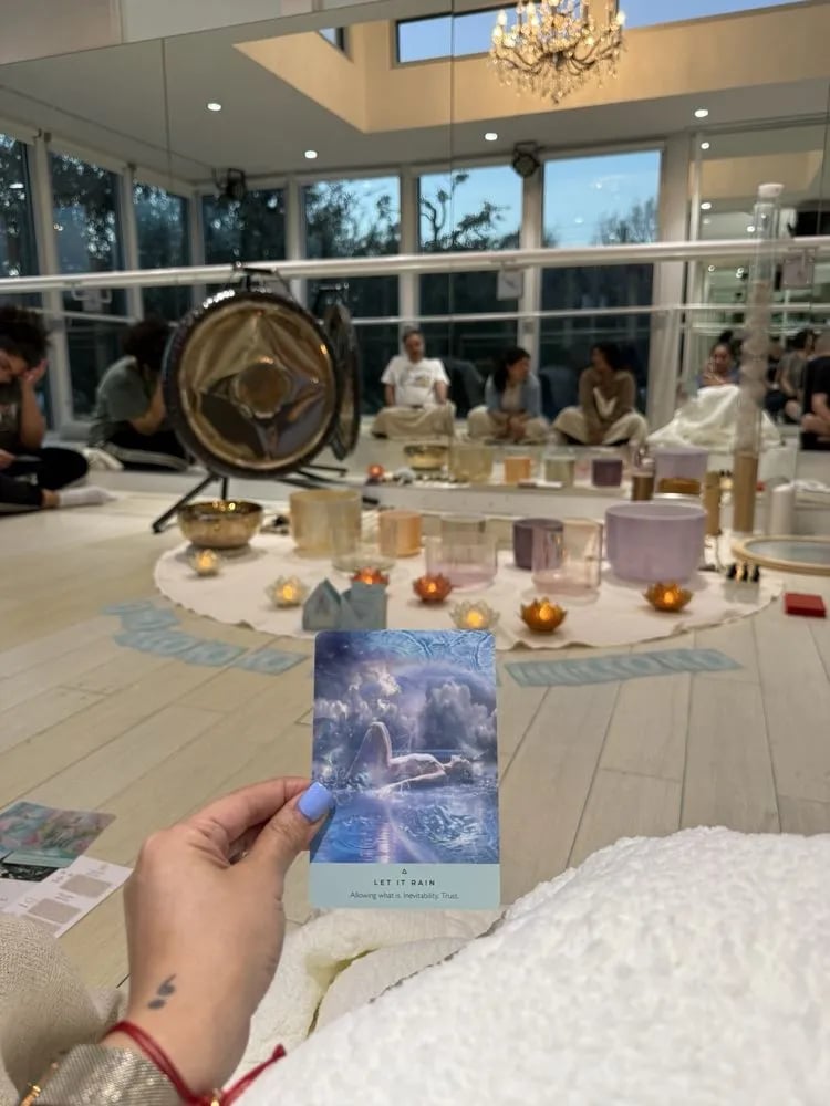 Auraura House image