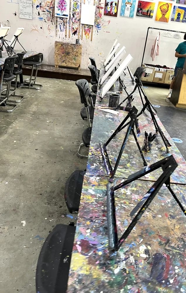 Painting Lounge image