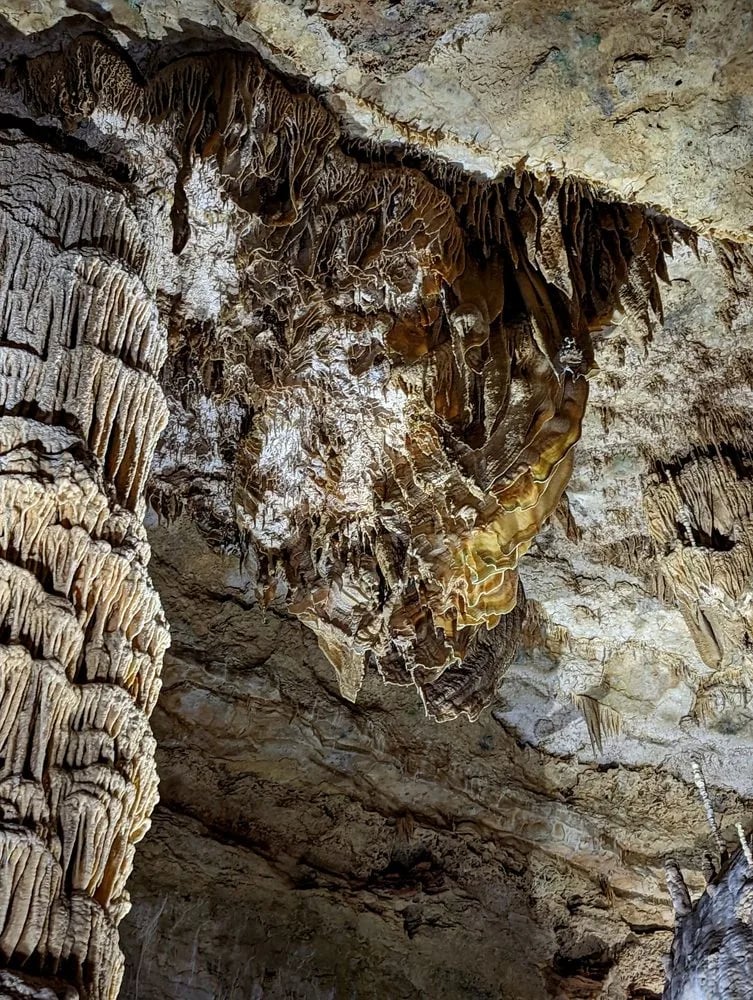 Natural Bridge Caverns image