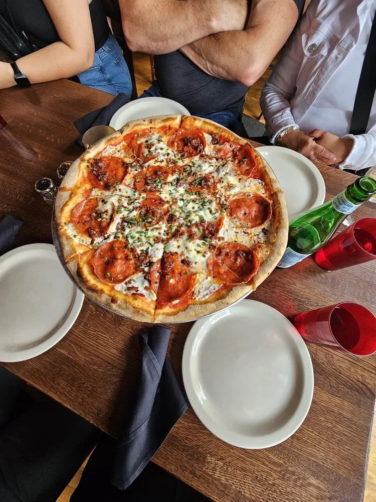 Chicago Pizza Tours image