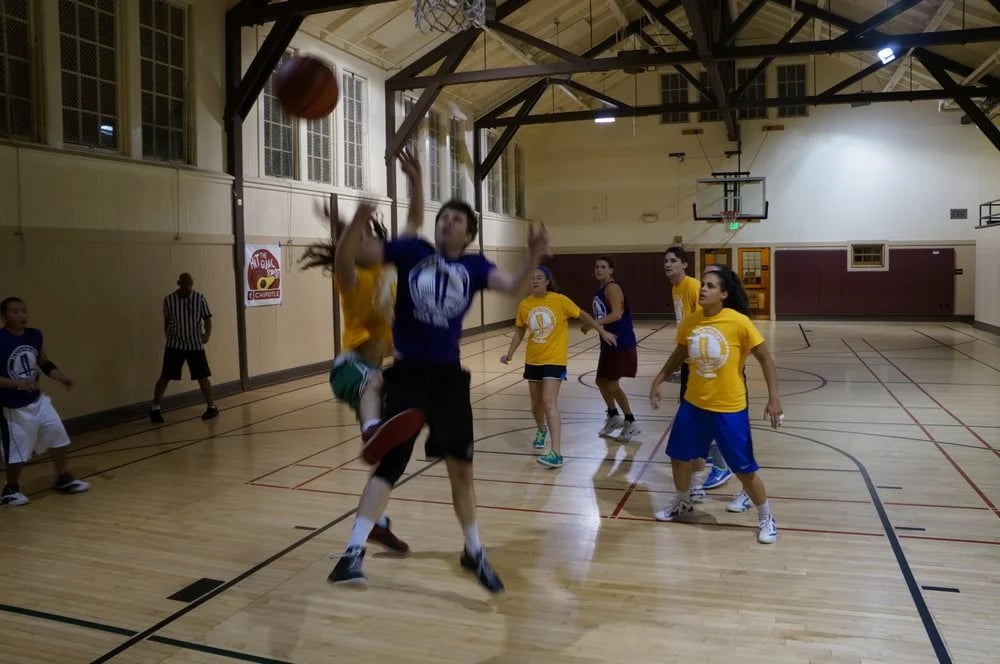 Play in the Bay Sport & Social Club image