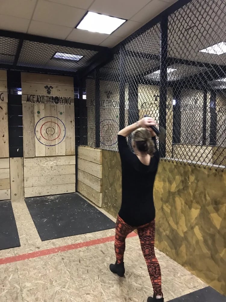 Ace Axe Throwing image