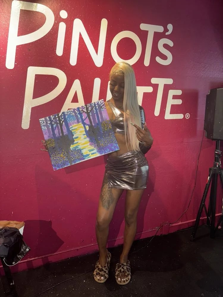 Pinot's Palette Danville image