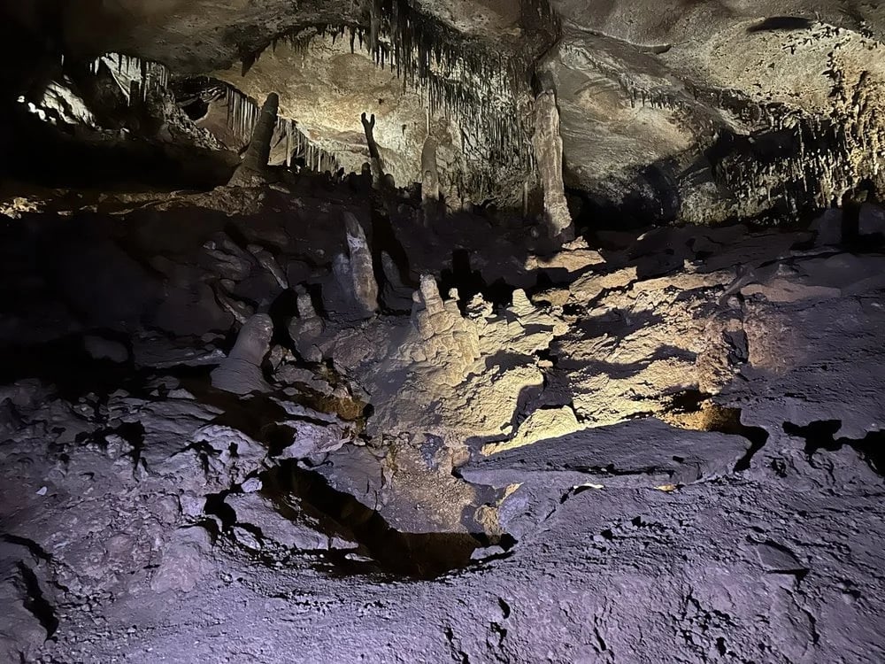 Cave of the Winds Mountain Park image