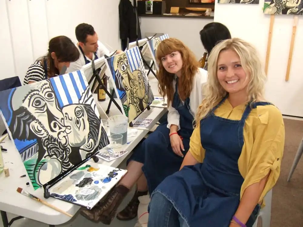 Painting Lounge image