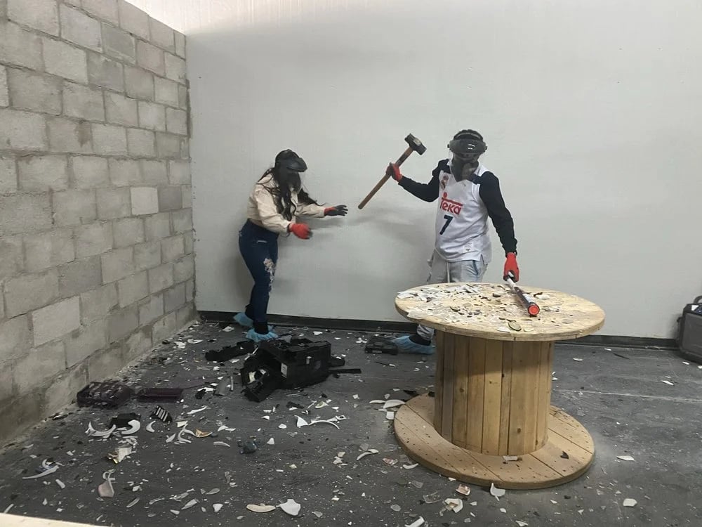 Roaring Rage Room image