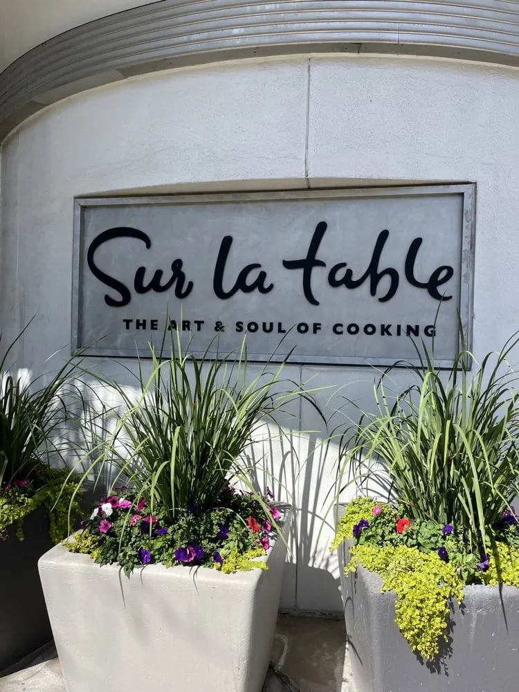 Sur La Table image
