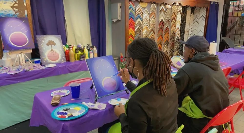 Painting Hangout image