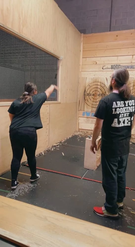 Class Axe Throwing image
