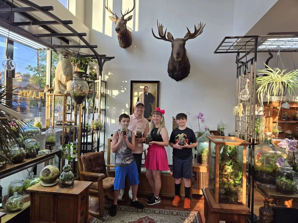 Roosevelt's Terrariums image