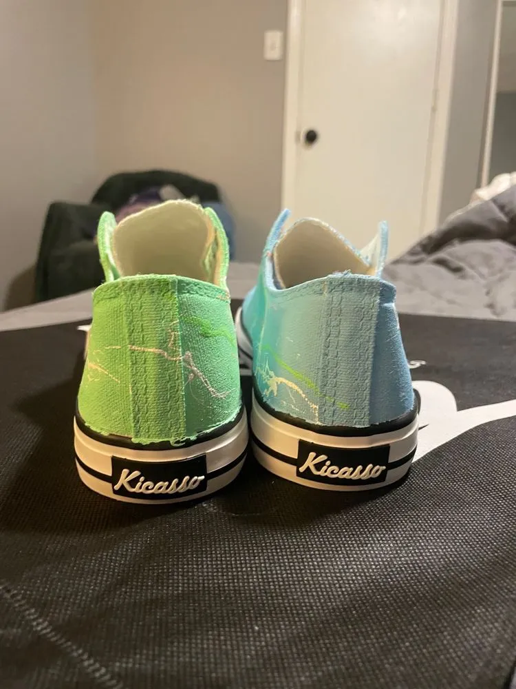 Kicasso Sneaker Art Bar image