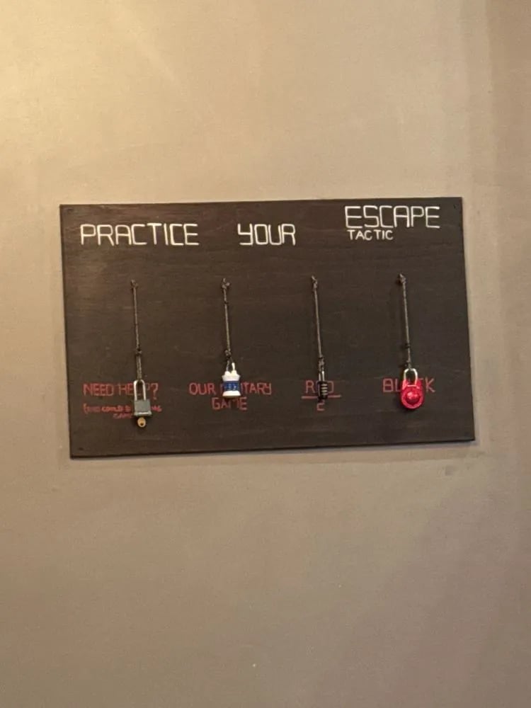 Escape Tactic image