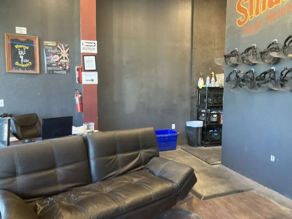 Simply Smashing Rage Release Room image
