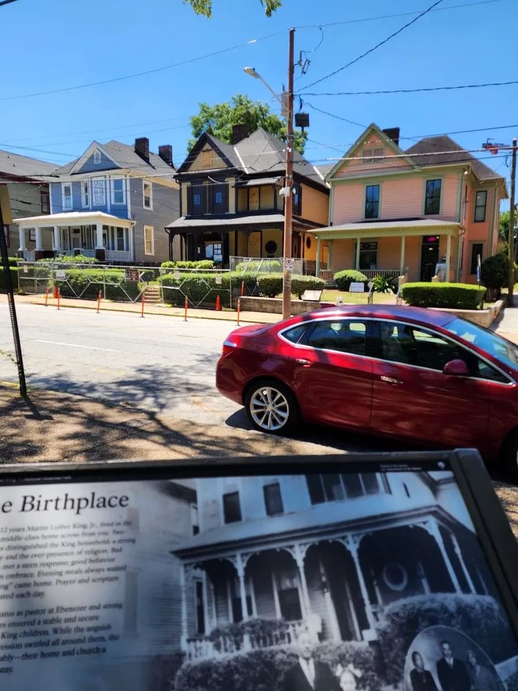 Unexpected Atlanta image