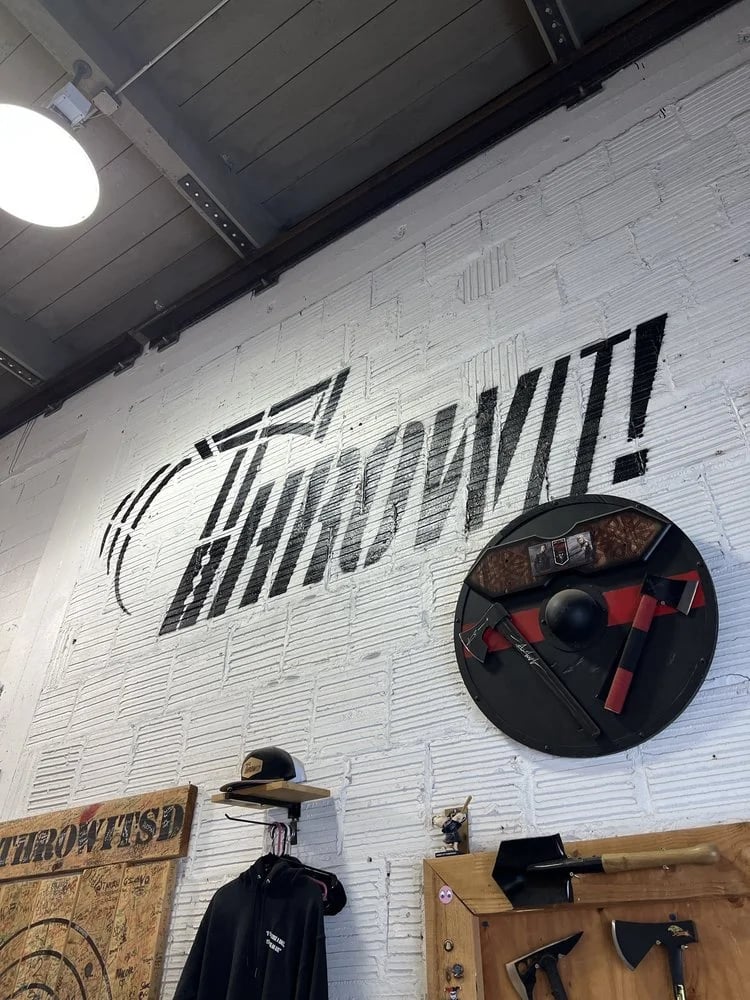 Throw It! image