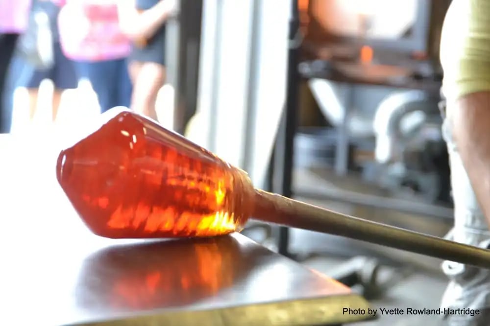 Caliente Hot Glass image