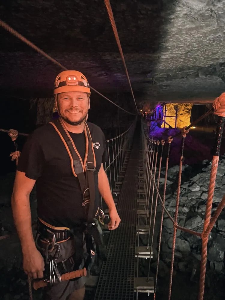 Louisville Mega Cavern image