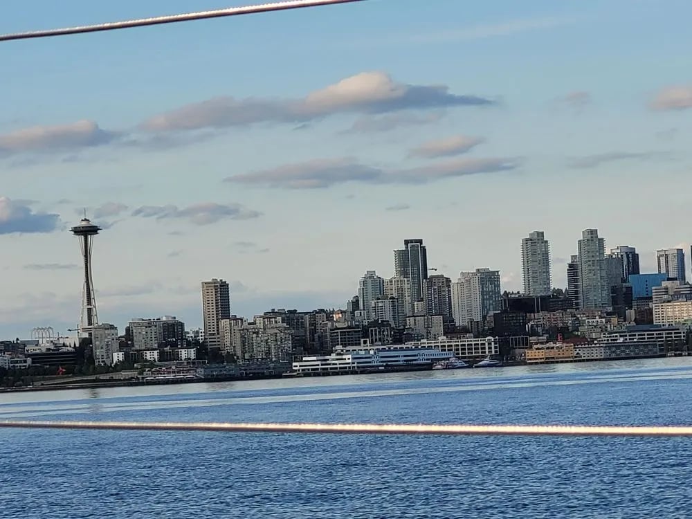 Sailing Seattle image