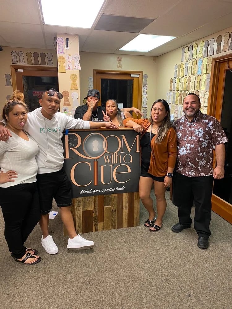 Room With A Clue image