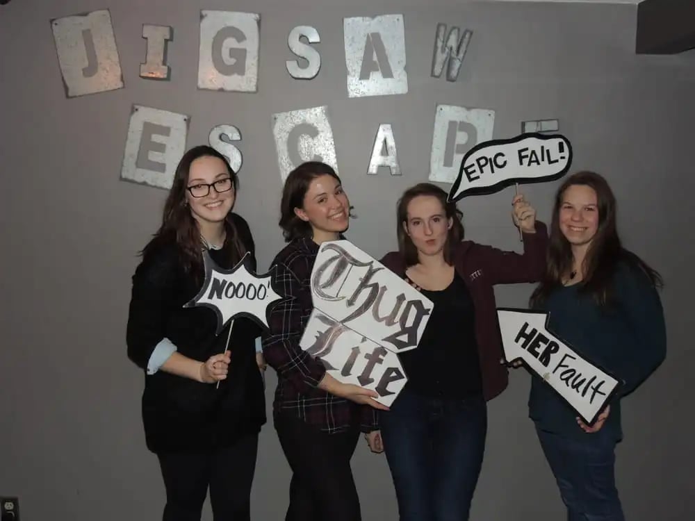 Jigsaw Escape Rooms image