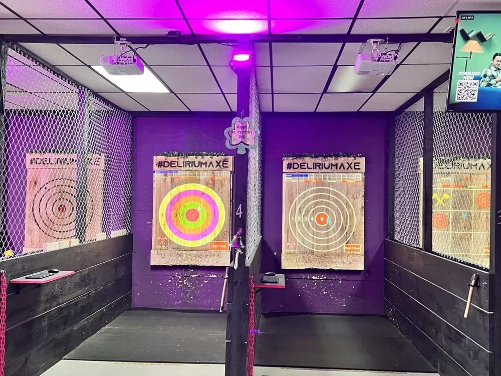 Delirium Axe Throwing image