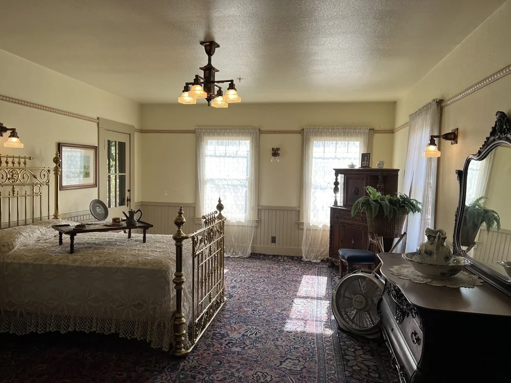 Winchester Mystery House image