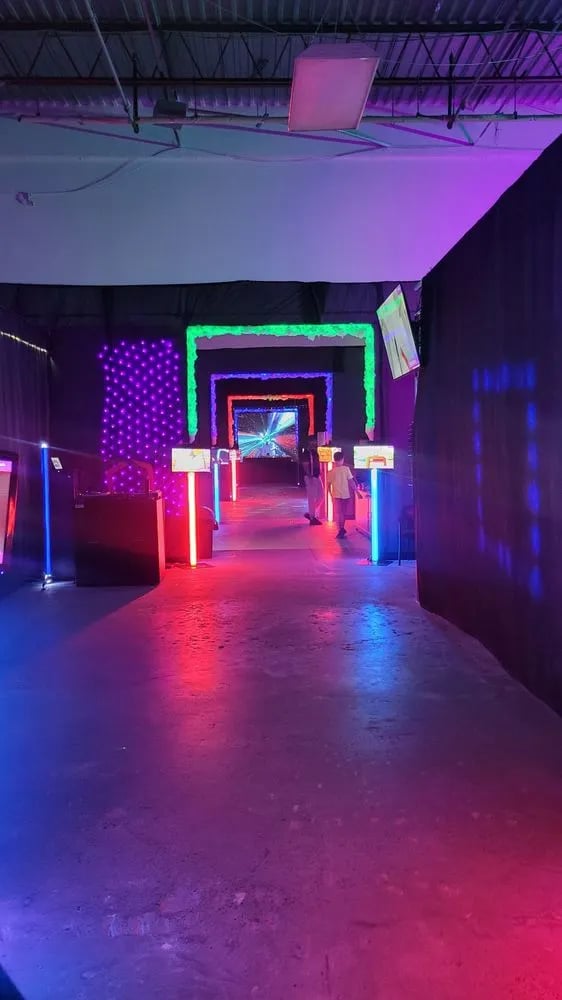 VR Adventures Zone image