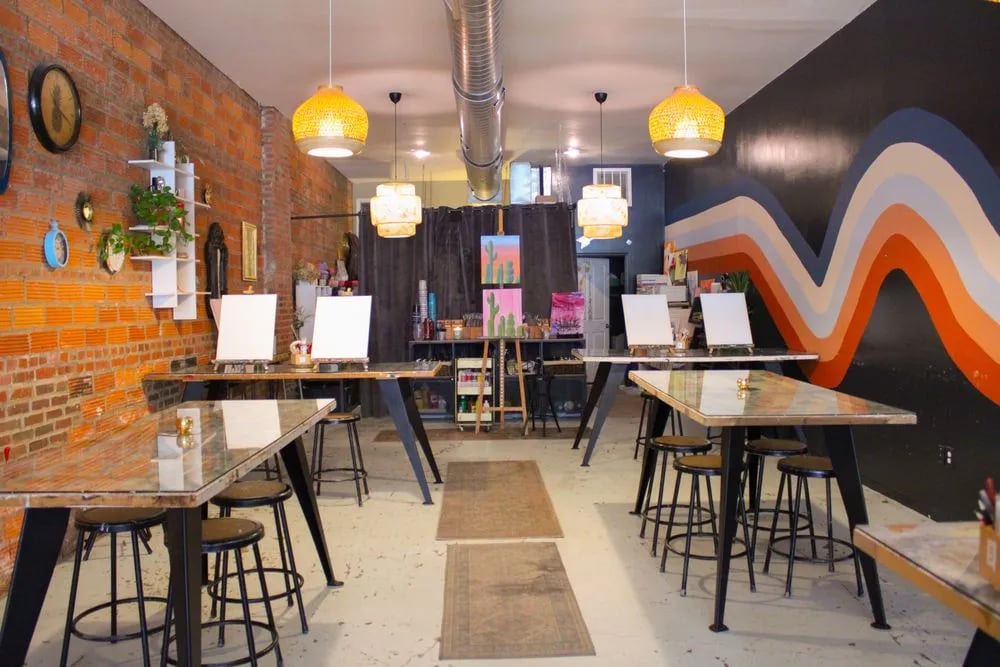 Studio 614 image