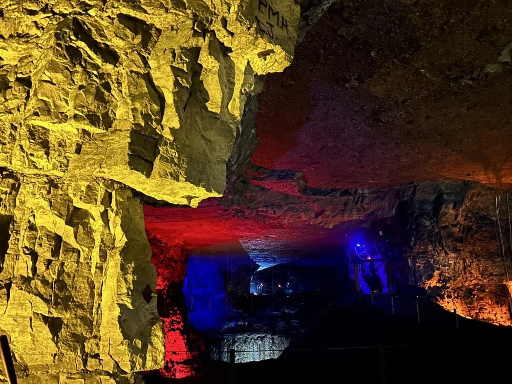 Louisville Mega Cavern image
