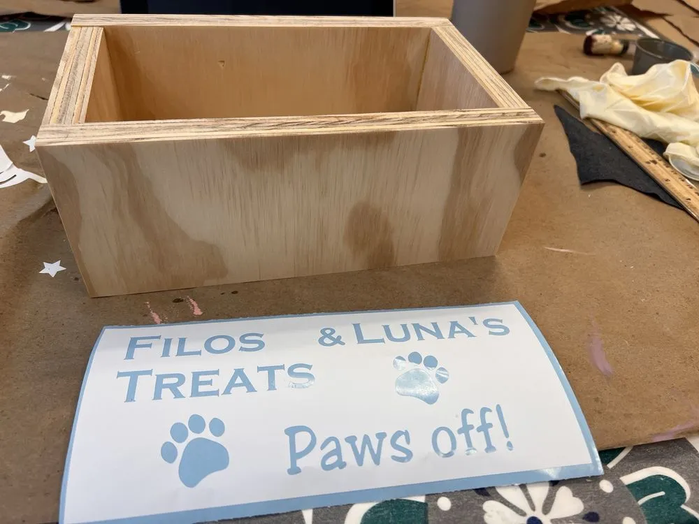 Stencil - A DIY Craft Studio image