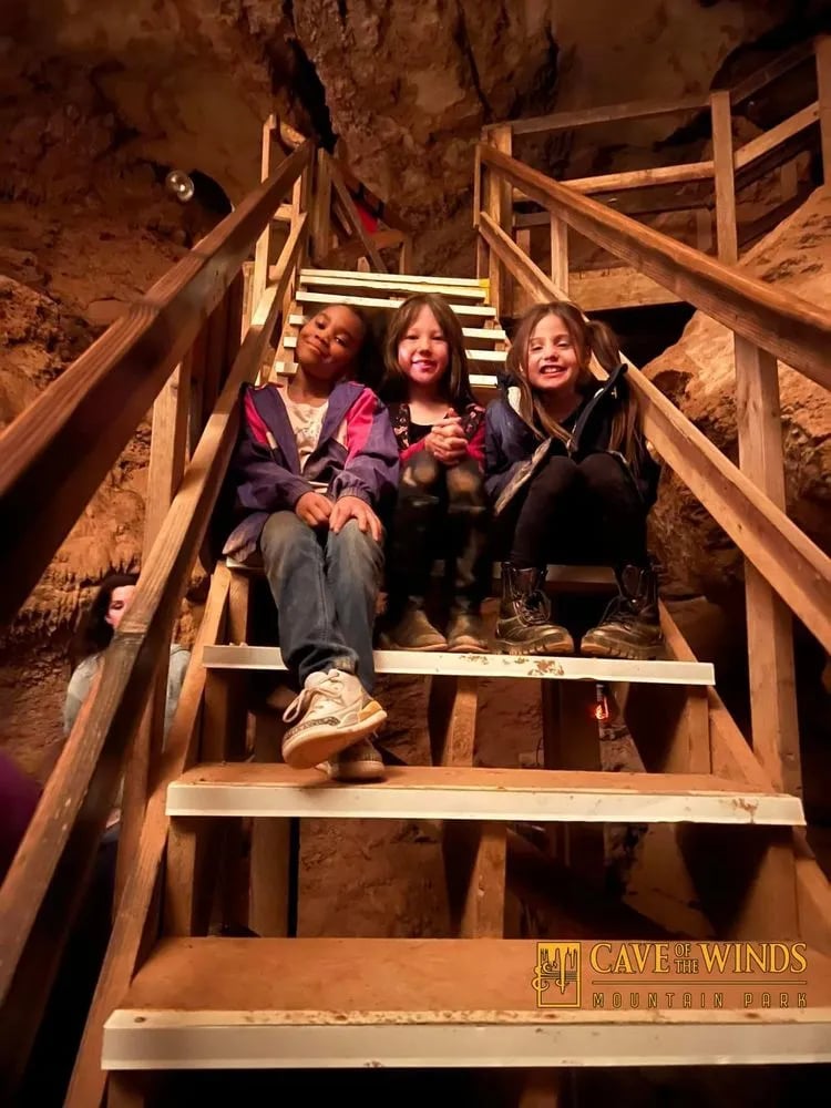 Cave of the Winds Mountain Park image
