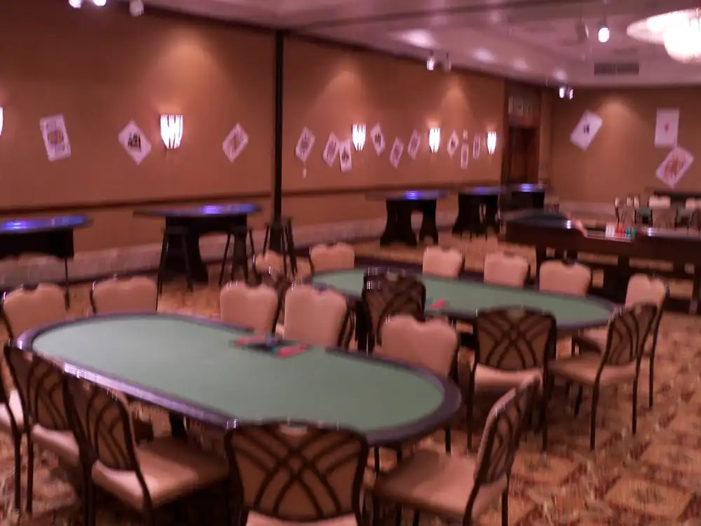 Queen of Hearts Casino Parties image