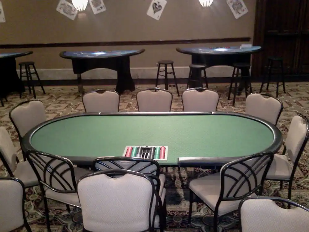 Queen of Hearts Casino Parties image